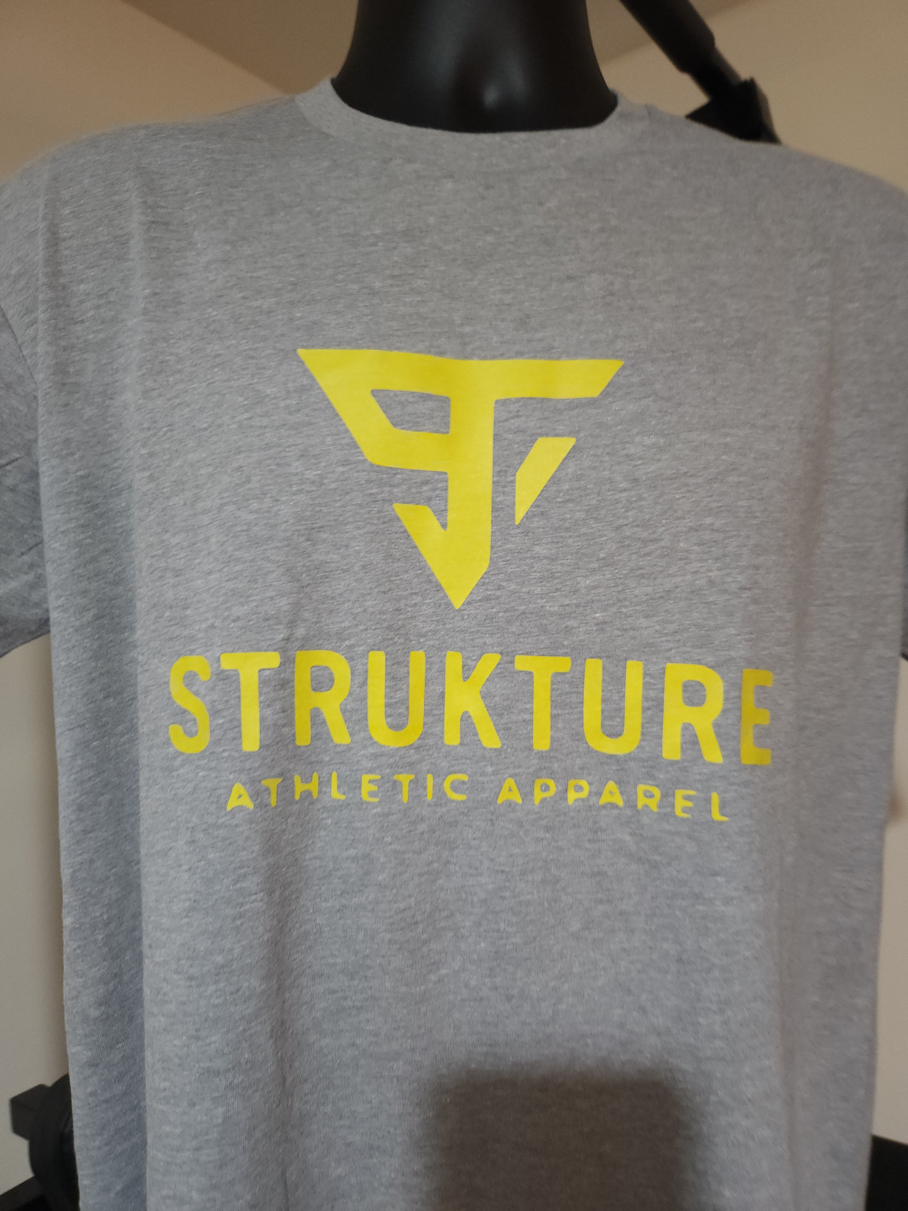 Strukture Athleic Apparel T-shirts