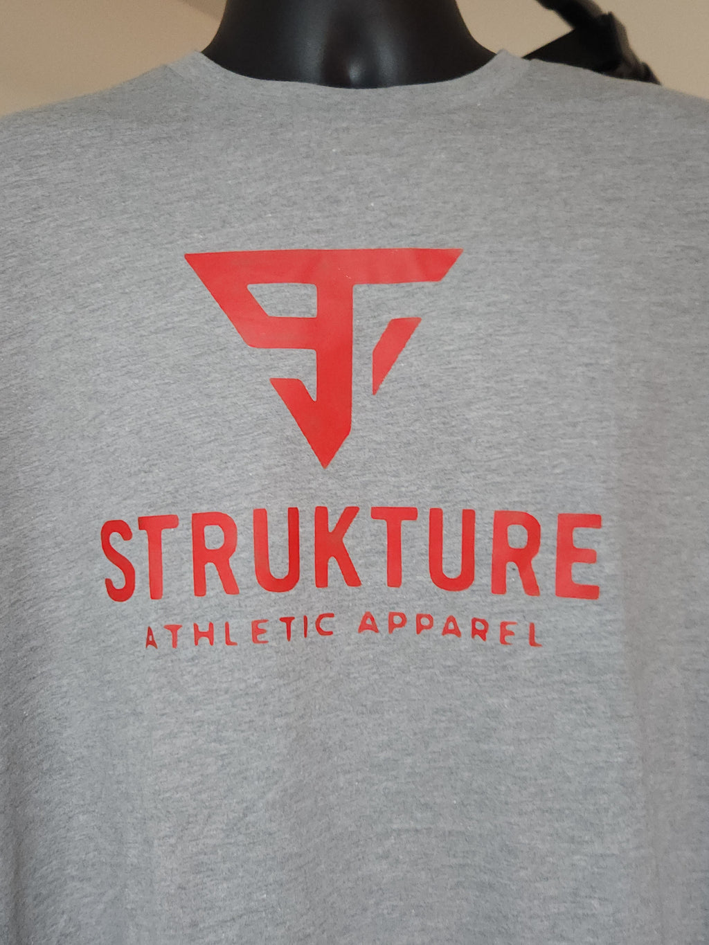 Strukture Athleic Apparel T-shirts